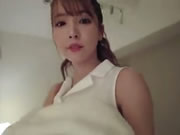 如果眼前的風俗小姐姐是超人氣AV女演員的話會怎麽樣 三上悠亜