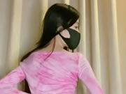 極品口罩美少女粉衣超短牛仔褲熱情辣舞