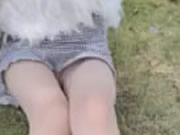 豪奶妹在郊野公園自拍美乳與摳逼